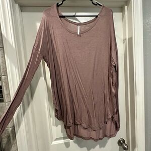 Tresics Dusty Rose Long Sleeve Top- Size: L- EUC